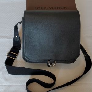 Louis Vuitton Andrei Black Messenger Bag.